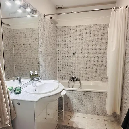 Bright One Bedroom In The Center Of Cannes13 Minutes Walk To The Palais Des Festivals - 2290 Lägenhet *