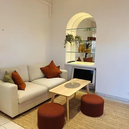Bright One Bedroom In The Center Of Cannes13 Minutes Walk To The Palais Des Festivals - 2290 Cannes
